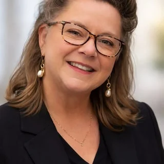 Rhonda Bellinger headshot