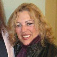 Amy Reynolds headshot