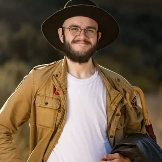 Logan Pratt headshot